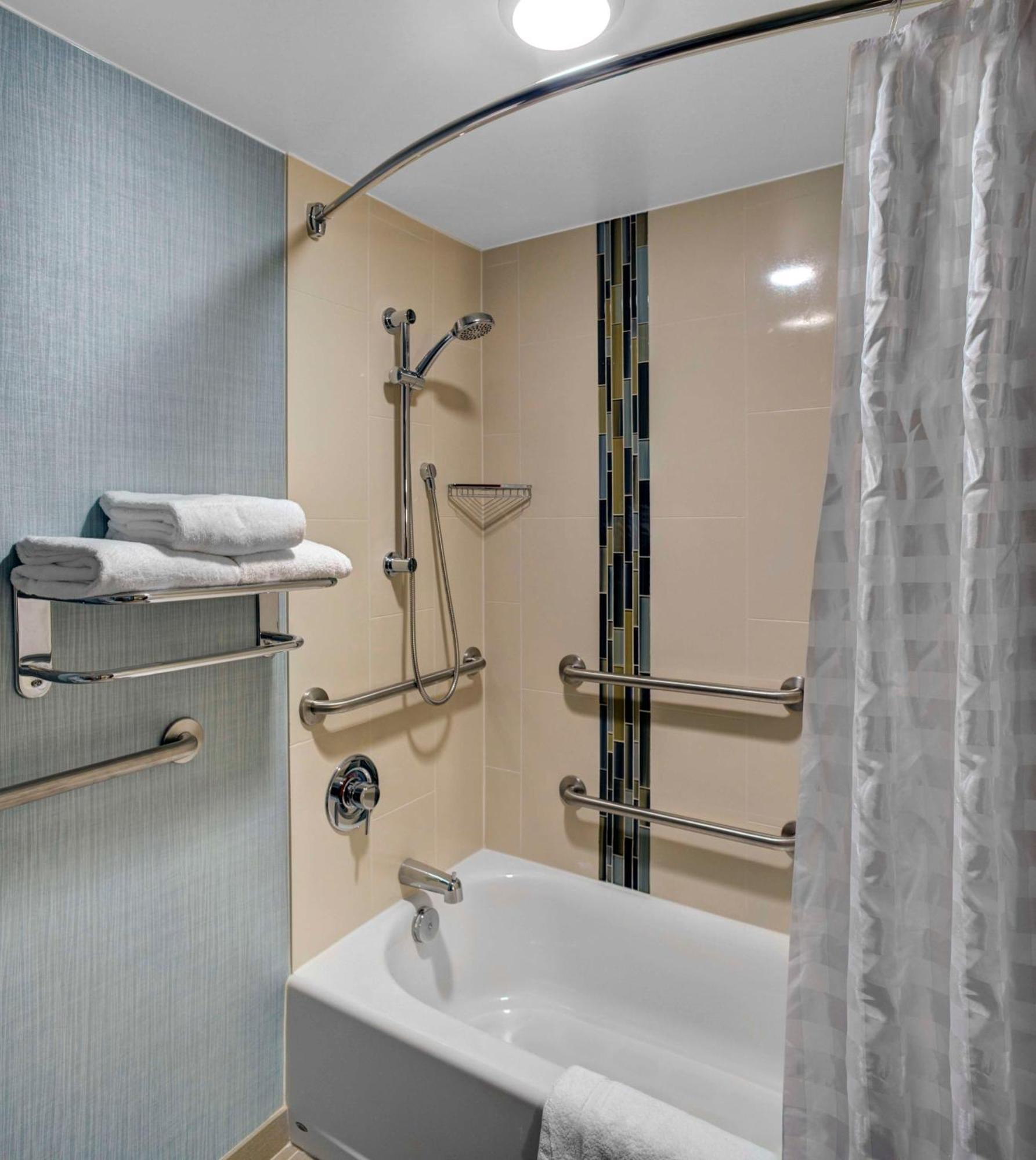 Hyatt Place Louisville-East Exterior foto