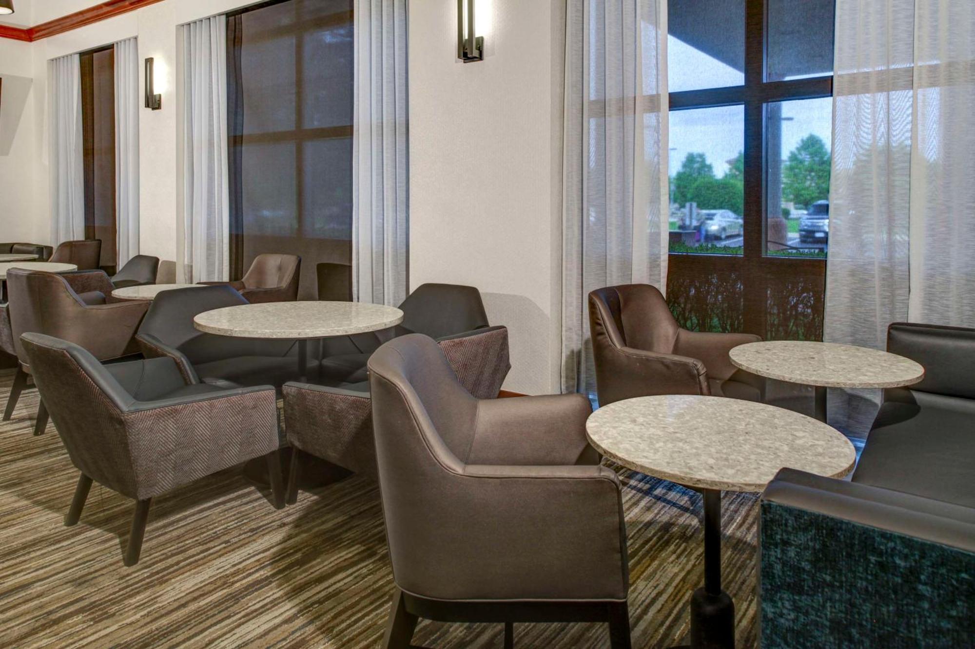 Hyatt Place Louisville-East Exterior foto